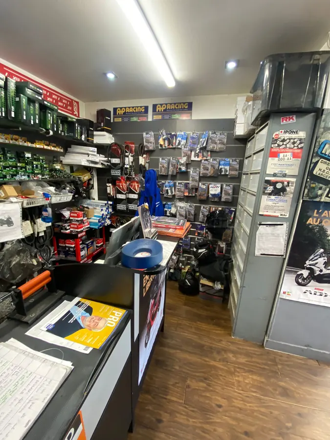 L'intérieur de la boutique Scoot City
